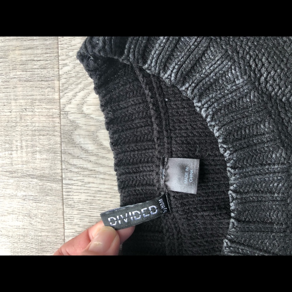 Sweater - Picture 3 of 3